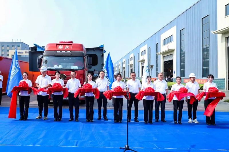 發(fā)車(chē)！1000t“鋼鐵巨獸”，助力長(zhǎng)江中上游大規(guī)模碼頭建設(shè)